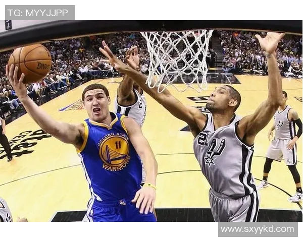 广州篮球队与北京篮球队赛后复盘速度对比分析及战术探讨