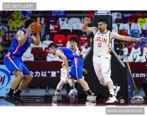 深圳羽毛球队以62分领跑锦标赛积分榜展现强劲实力 深圳羽毛球队以62分领跑锦标赛积分榜展现强劲实力