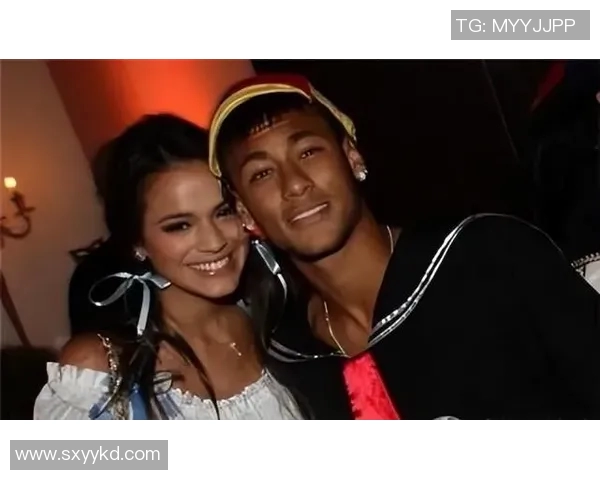 足球明星的记者女友揭示背后故事与爱情生活的真实面貌 足球明星的记者女友揭示背后故事与爱情生活的真实面貌