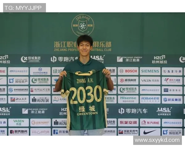 2020年猝死足球明星背后的健康隐患与职业压力探讨